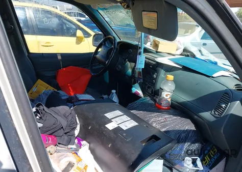 1997 Ford Explorer Eddie Bauer/Limited/Xl/Xlt from USA, damaged, VIN 1FMDU34E2VZB17980